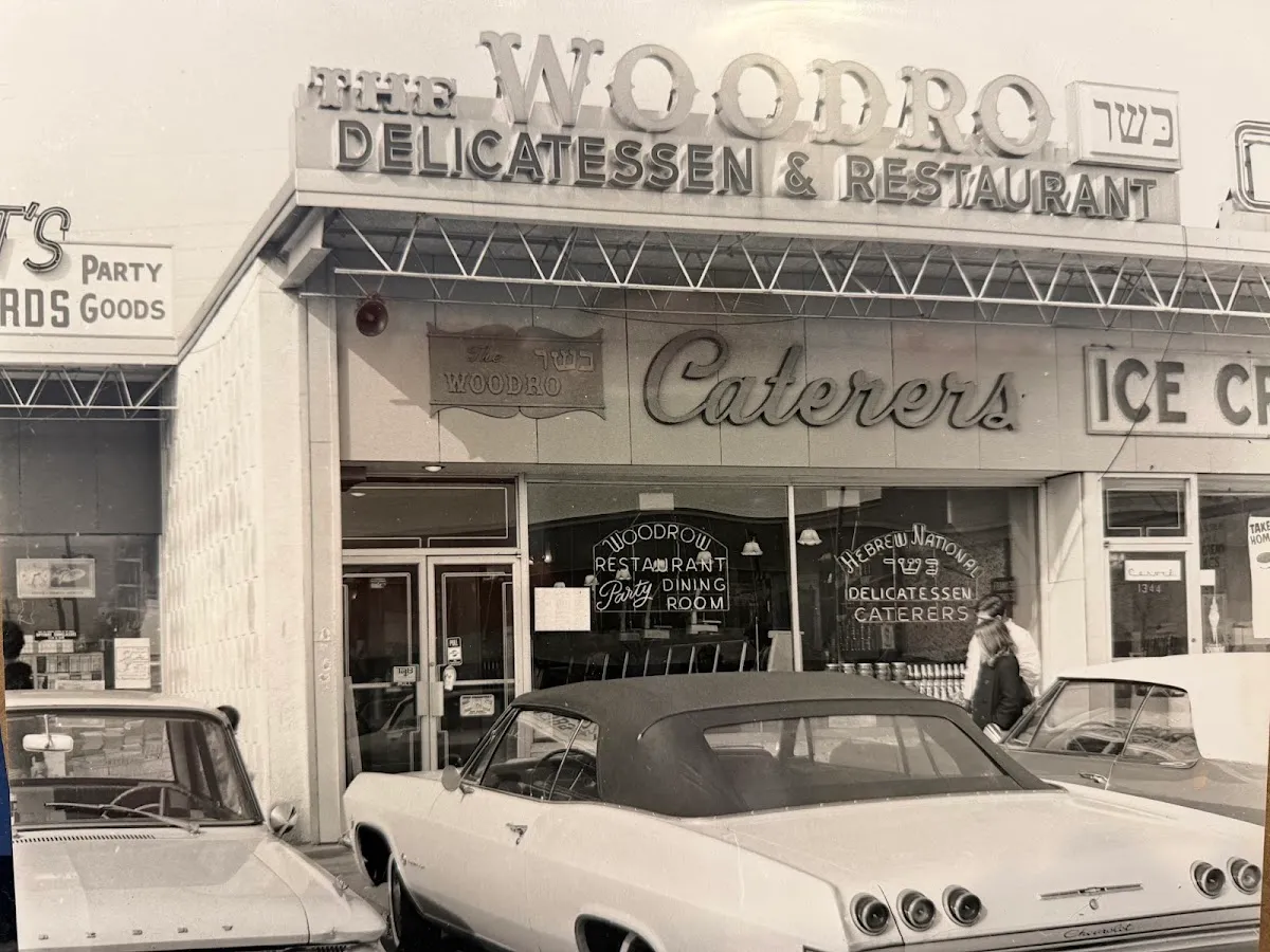 Woodro Kosher Restaurant & Caterers