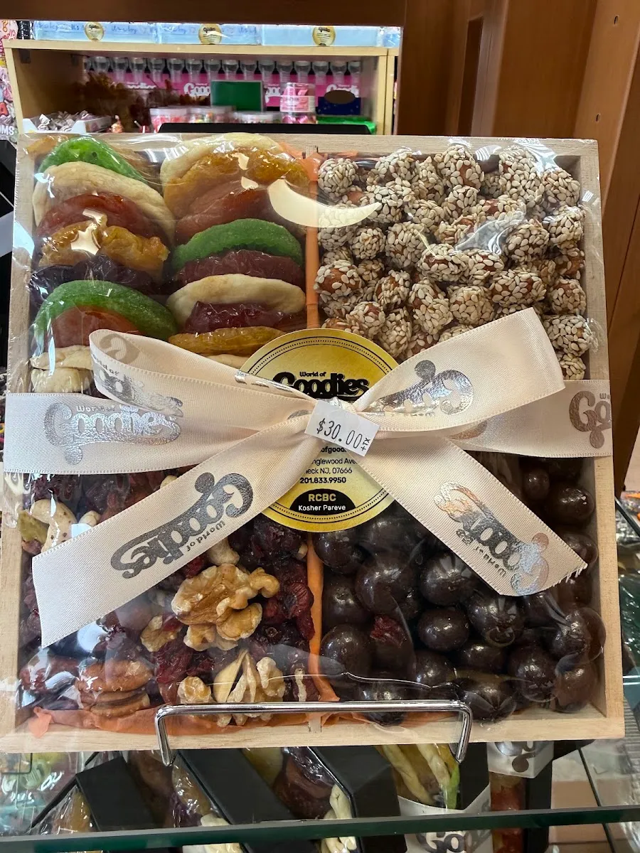 WORLD OF GOODIES — photo 4