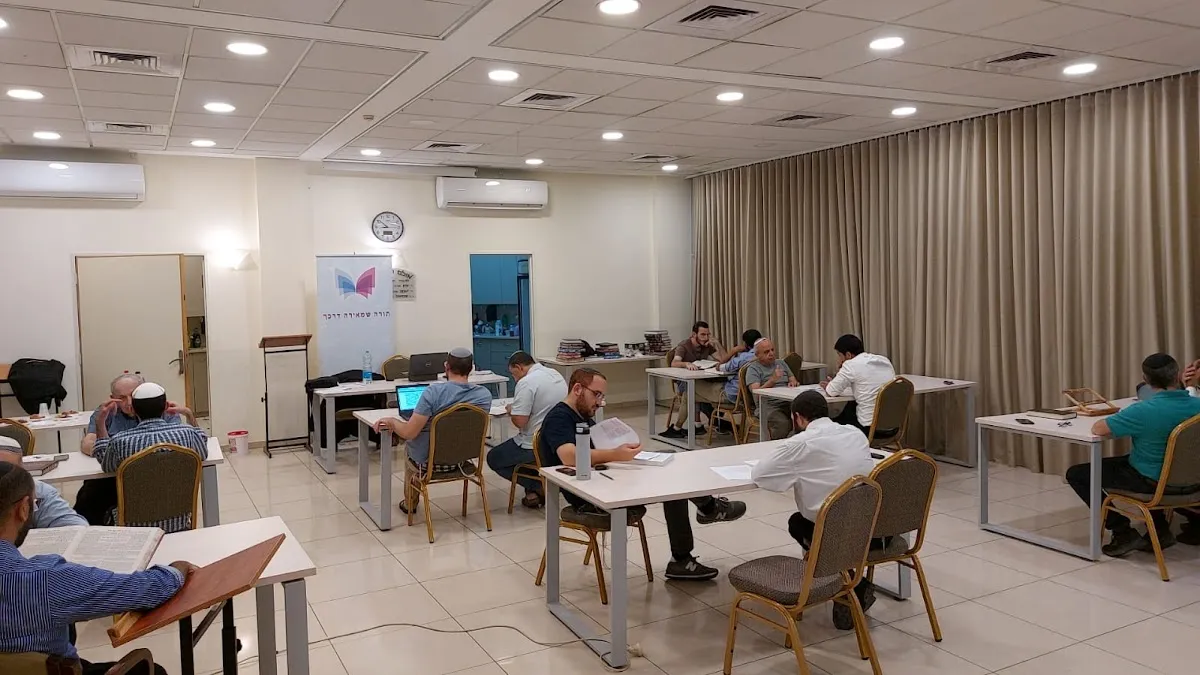 Yad Binyamin Synagogue — foto 4