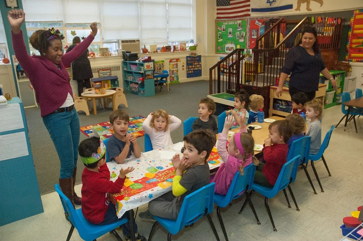 Yal-Day-New Day Care Center — foto 3