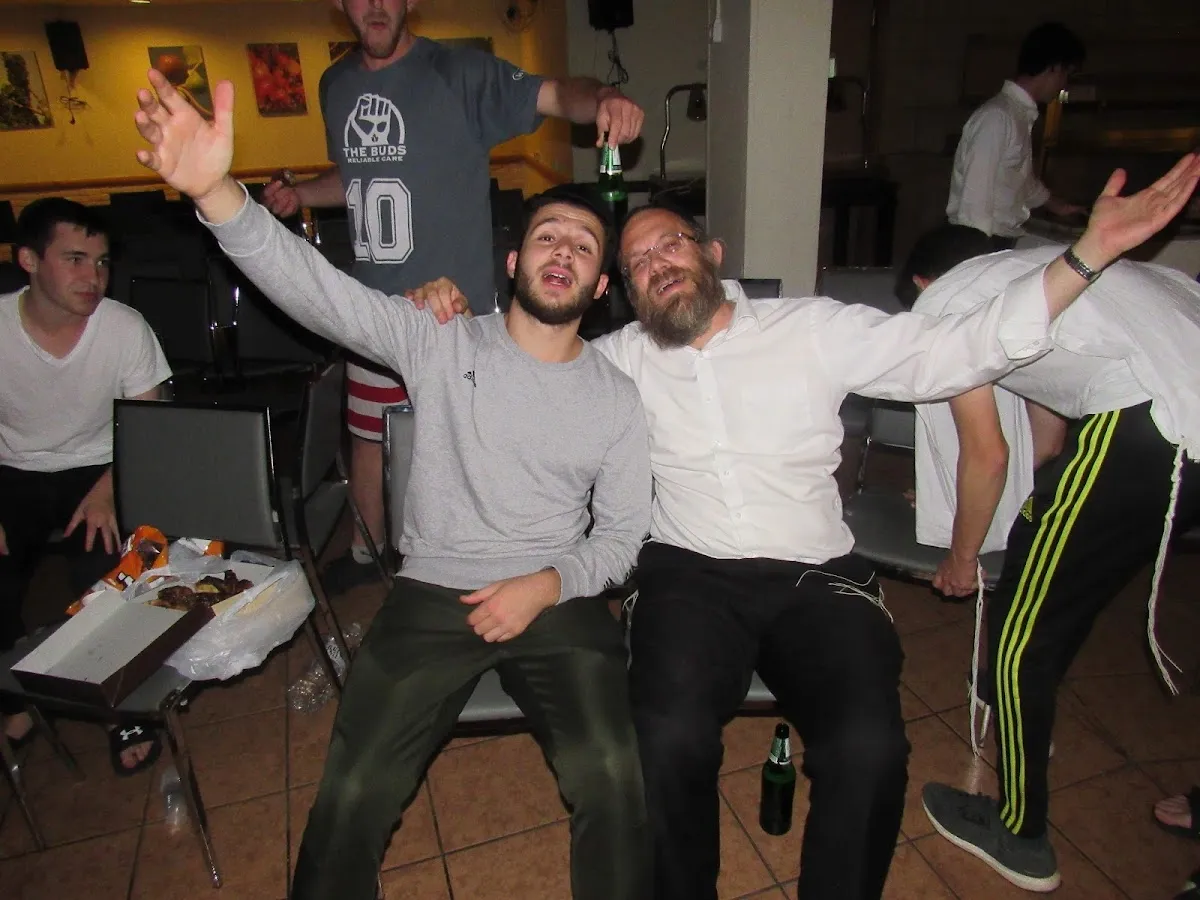 Yeshiva Aderes Hatorah — foto 3