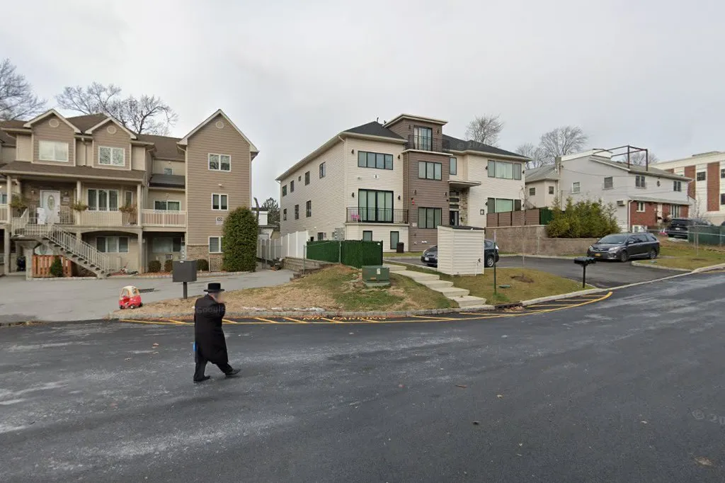 Yeshiva Bobov Bnei Zion — foto 2