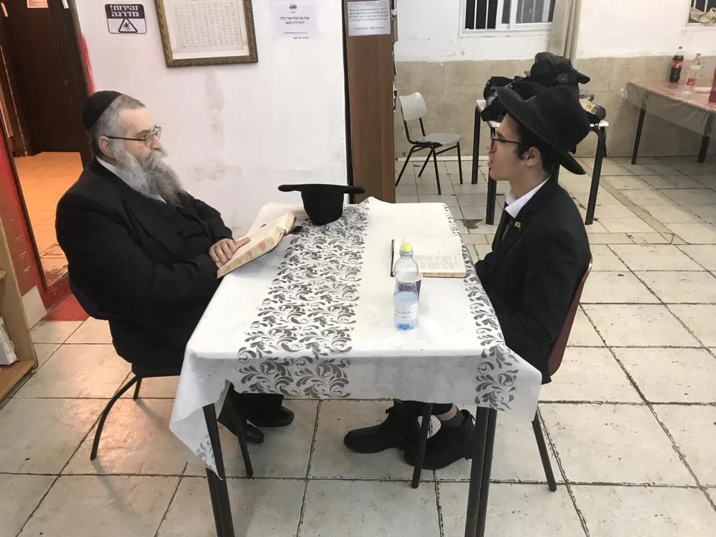 Yeshiva Chabad Lubavitch unsuspecting supporters Hakrayot — foto 6