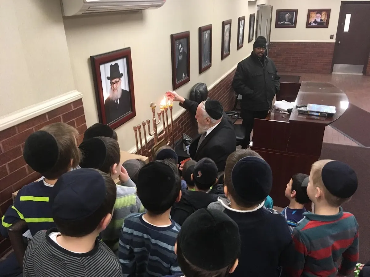 Yeshiva Chaim Berlin - primaria — foto 10
