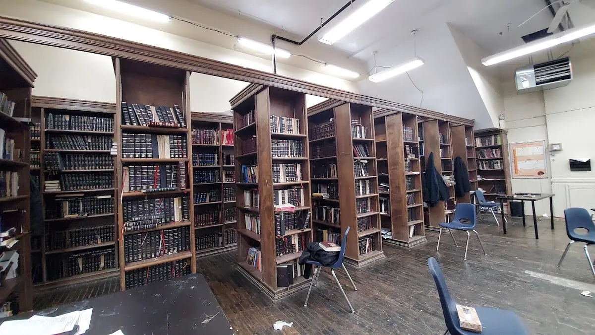 Yeshiva Gedola Lubavitch Chabad Queens — foto 3