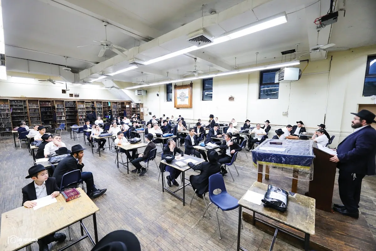 Yeshiva Gedola Lubavitch Chabad Queens — foto 9