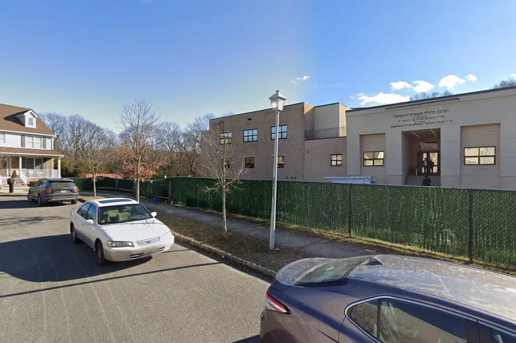Yeshiva Gedola Tiferes Yerachmiel- Naot Yaakov — foto 3