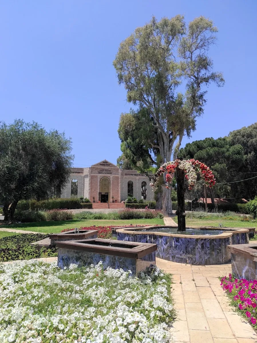 Yeshiva Gedolah Ateres Shlomo — foto 4