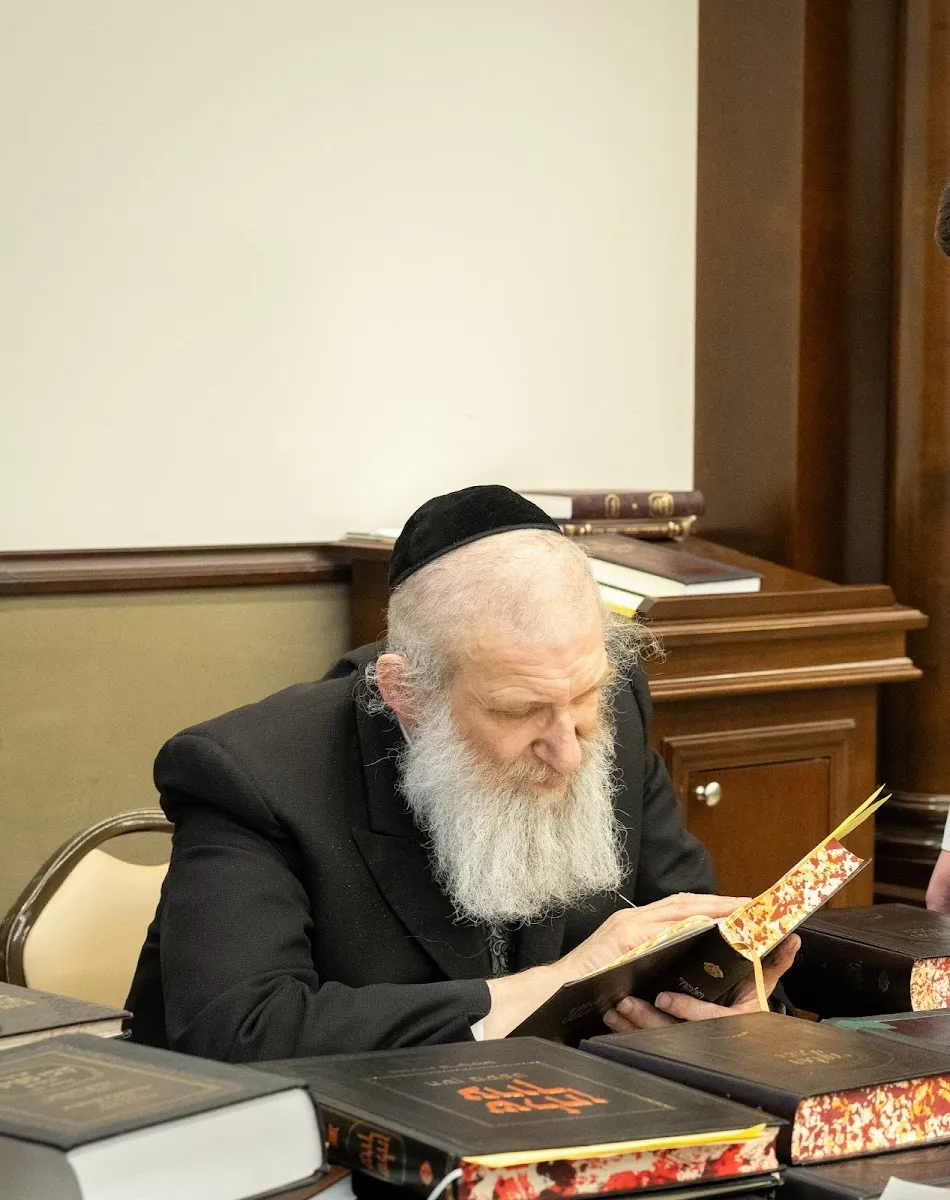 Yeshiva Gedolah of Woodlake — photo 2