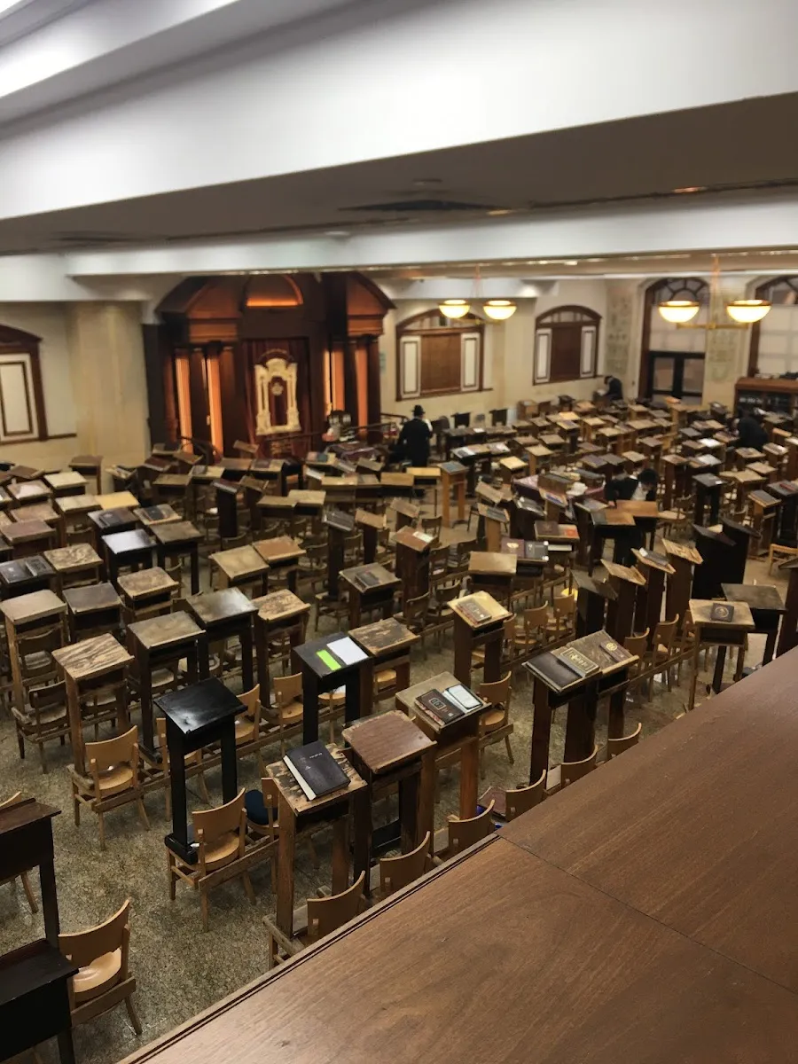 Yeshiva Mir de Brooklyn — foto 2