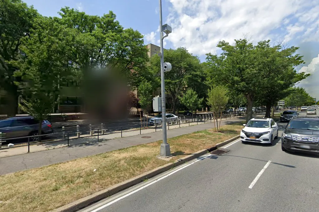 Yeshiva of Brooklyn Girls High School Division — photo 2