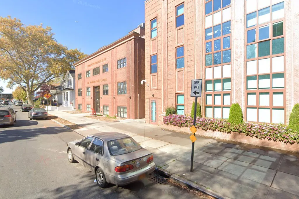 Yeshiva Sholom Shachna - Cheder School — foto 3