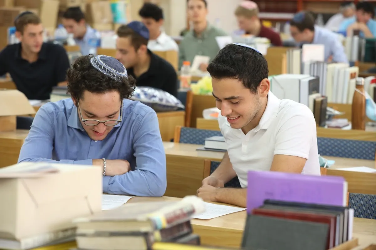 Yeshivat Eretz HaTzvi — foto 5