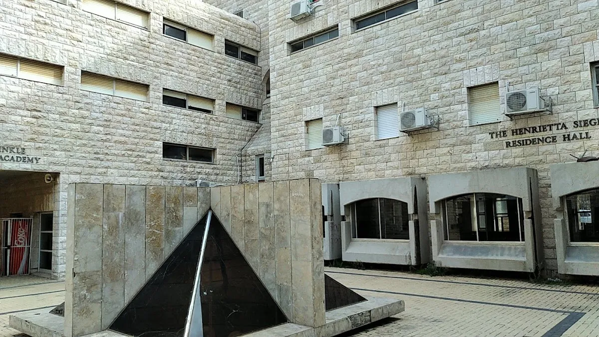 Yeshivat Tiferet Jerusalem — foto 4