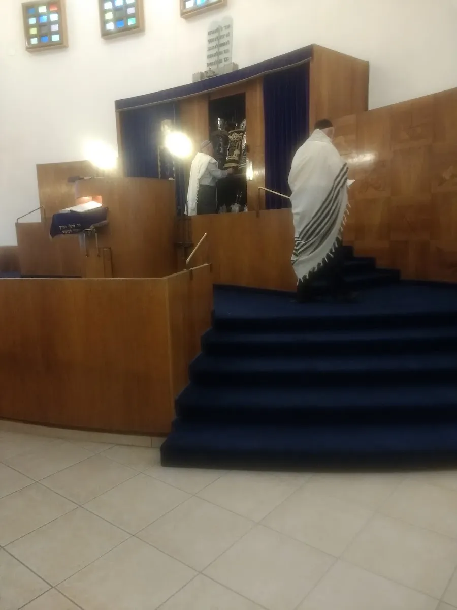 Yeshurun Central Synagogue — foto 10