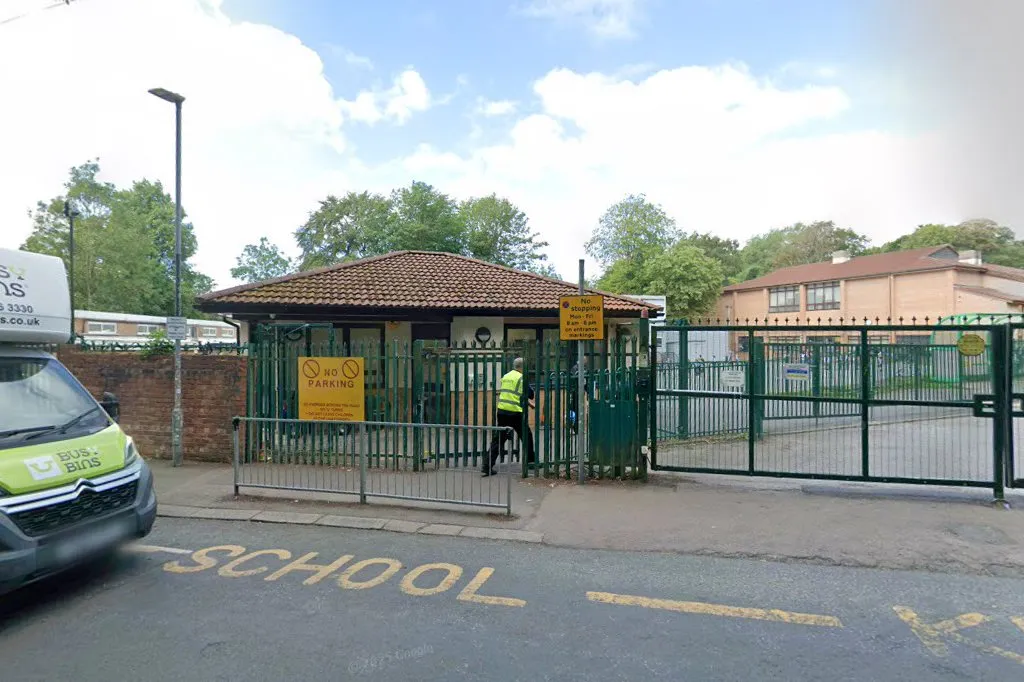 Yesoiday Hatorah Primary School — foto 2
