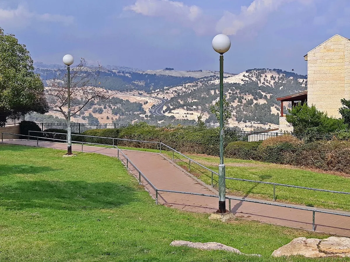 Yishai Ohel Gavriel VeRafael Synagogue — foto 6