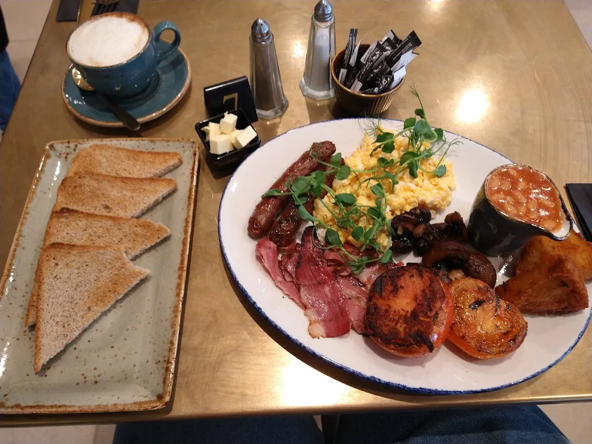 YOFI Restaurant and Deli — foto 3