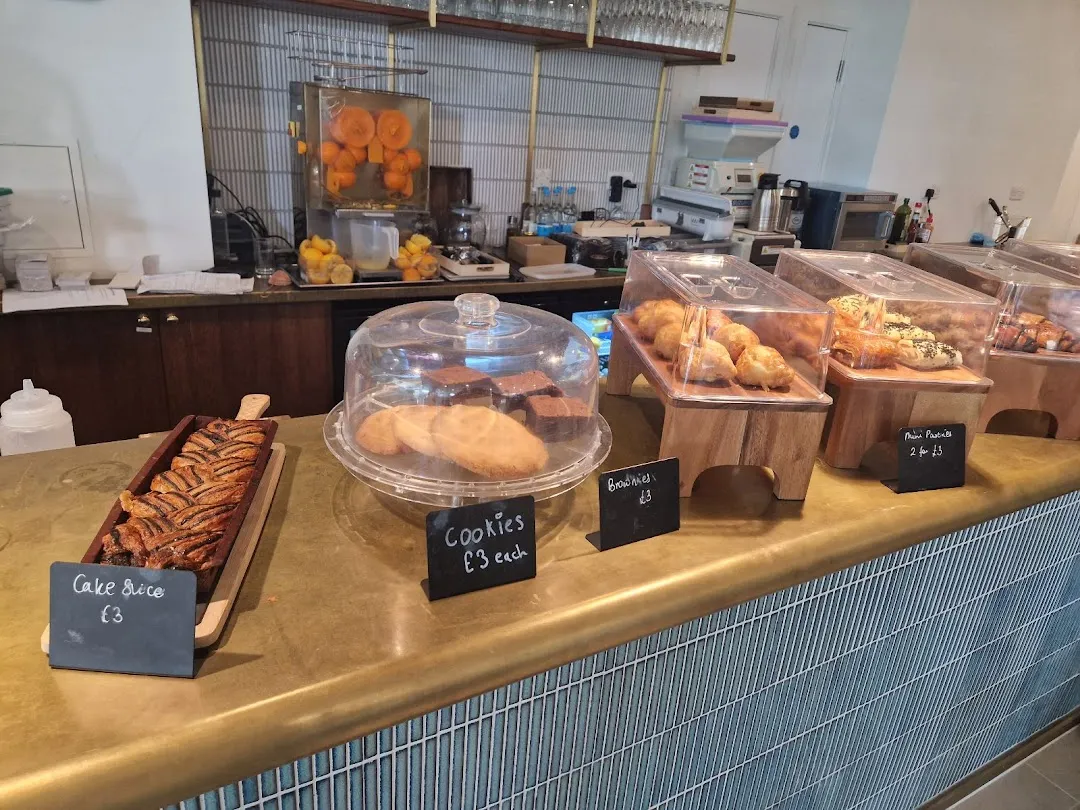 YOFI Restaurant and Deli — foto 6