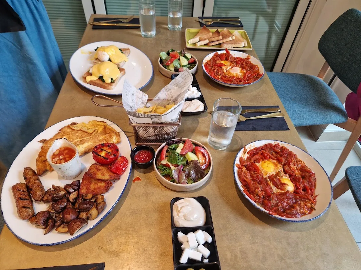 YOFI Restaurant and Deli — foto 10