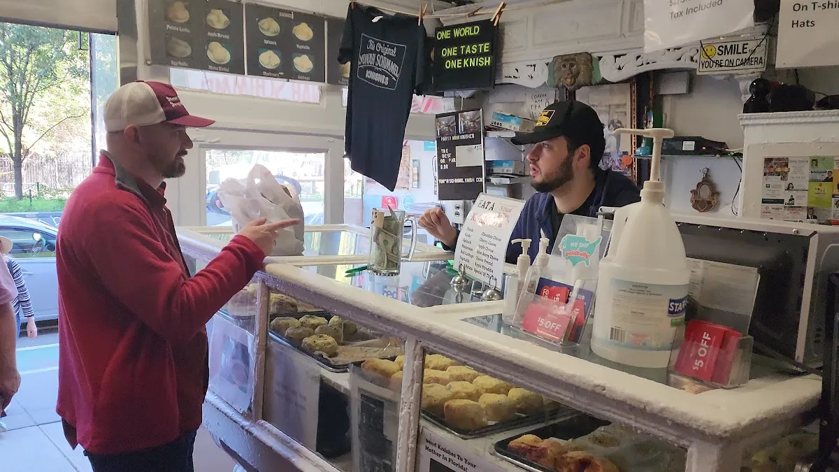 Yonah Schimmel's Knish Bakery — foto 3