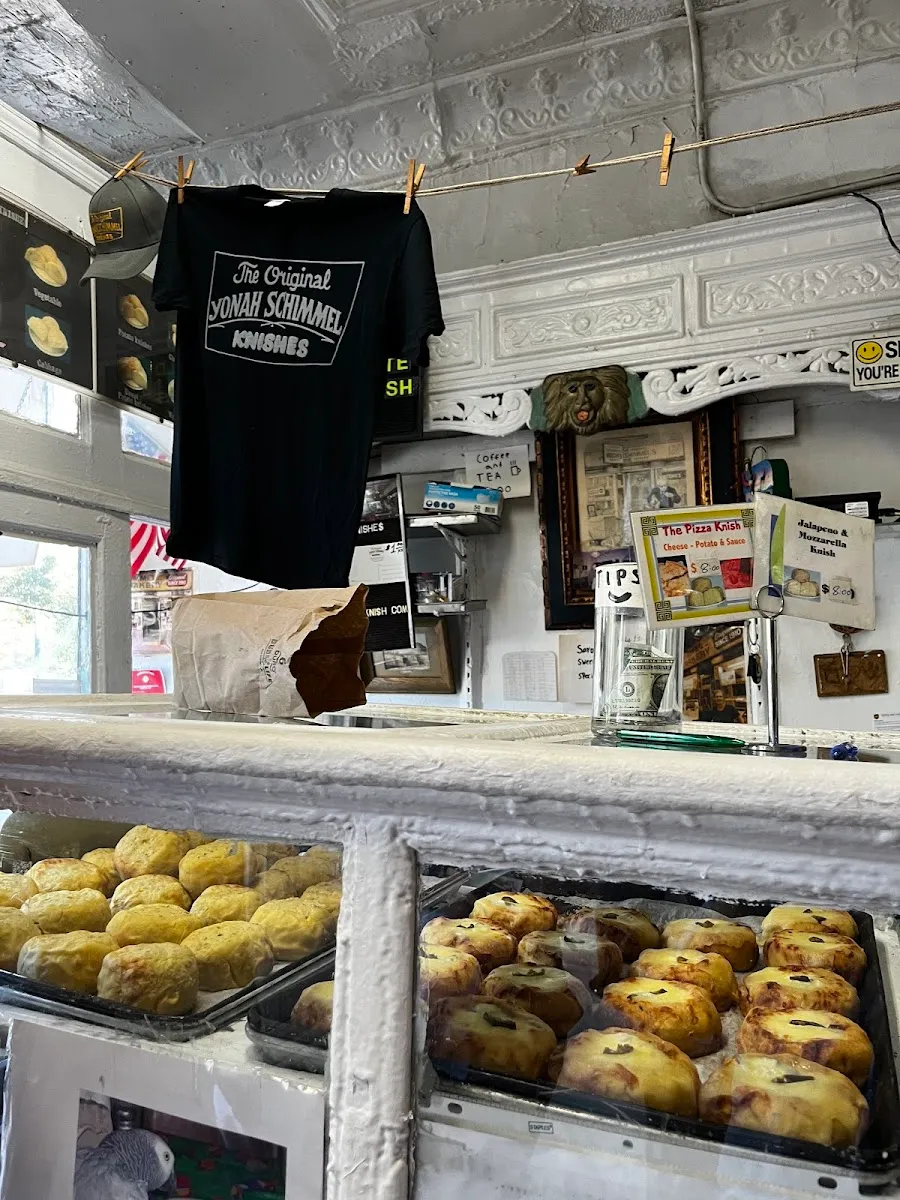 Yonah Schimmel's Knish Bakery — foto 8