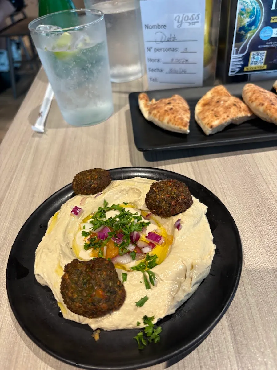 Yoss Burger Bar — photo 8