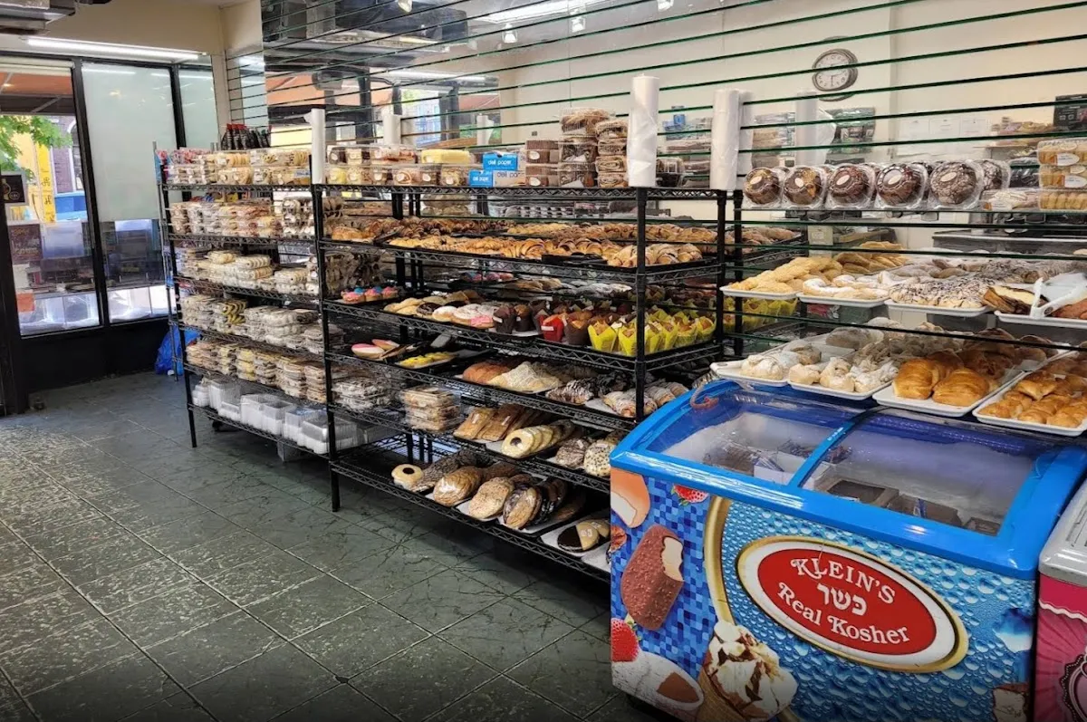 Yossi's Sweet House (14th Ave)