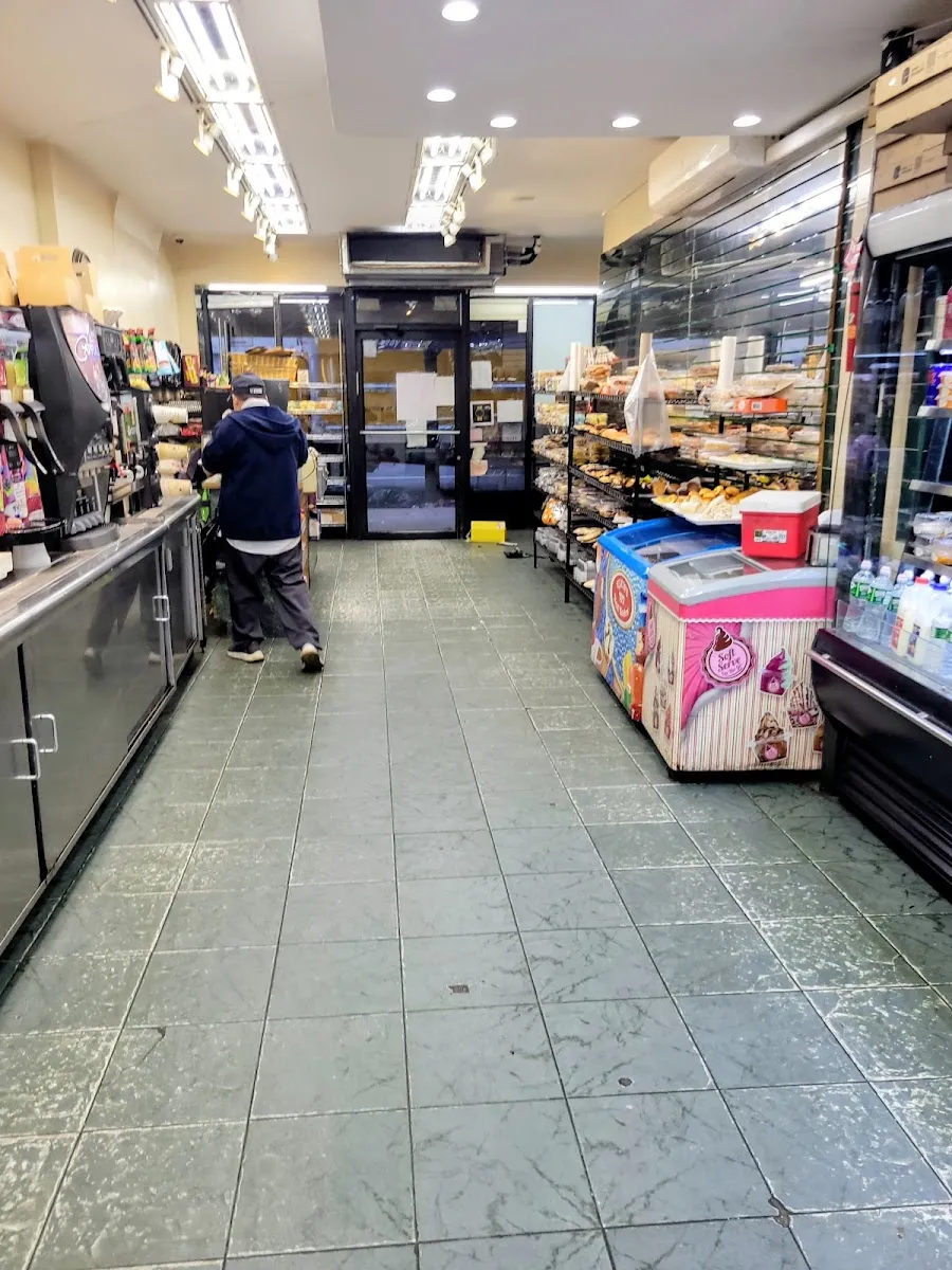 Yossi's Sweet House (14th Ave) — foto 7
