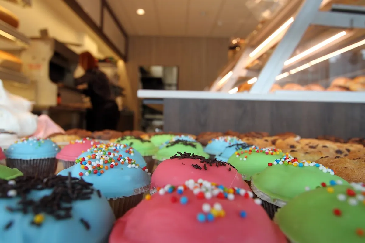 Yossis Bakery — photo 3
