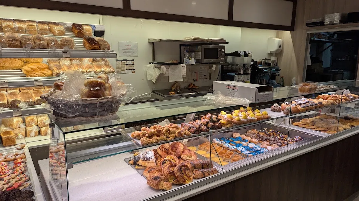 Yossis Bakery — photo 4