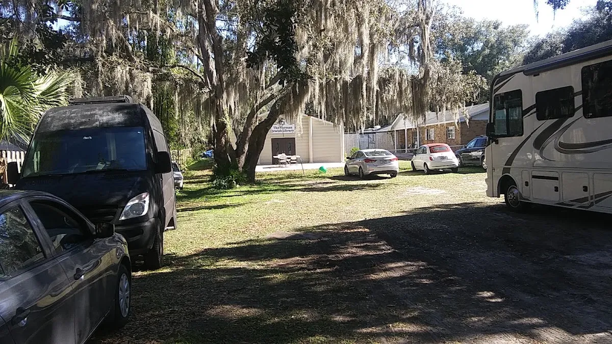 Young Israel Chabad East Tampa — photo 10