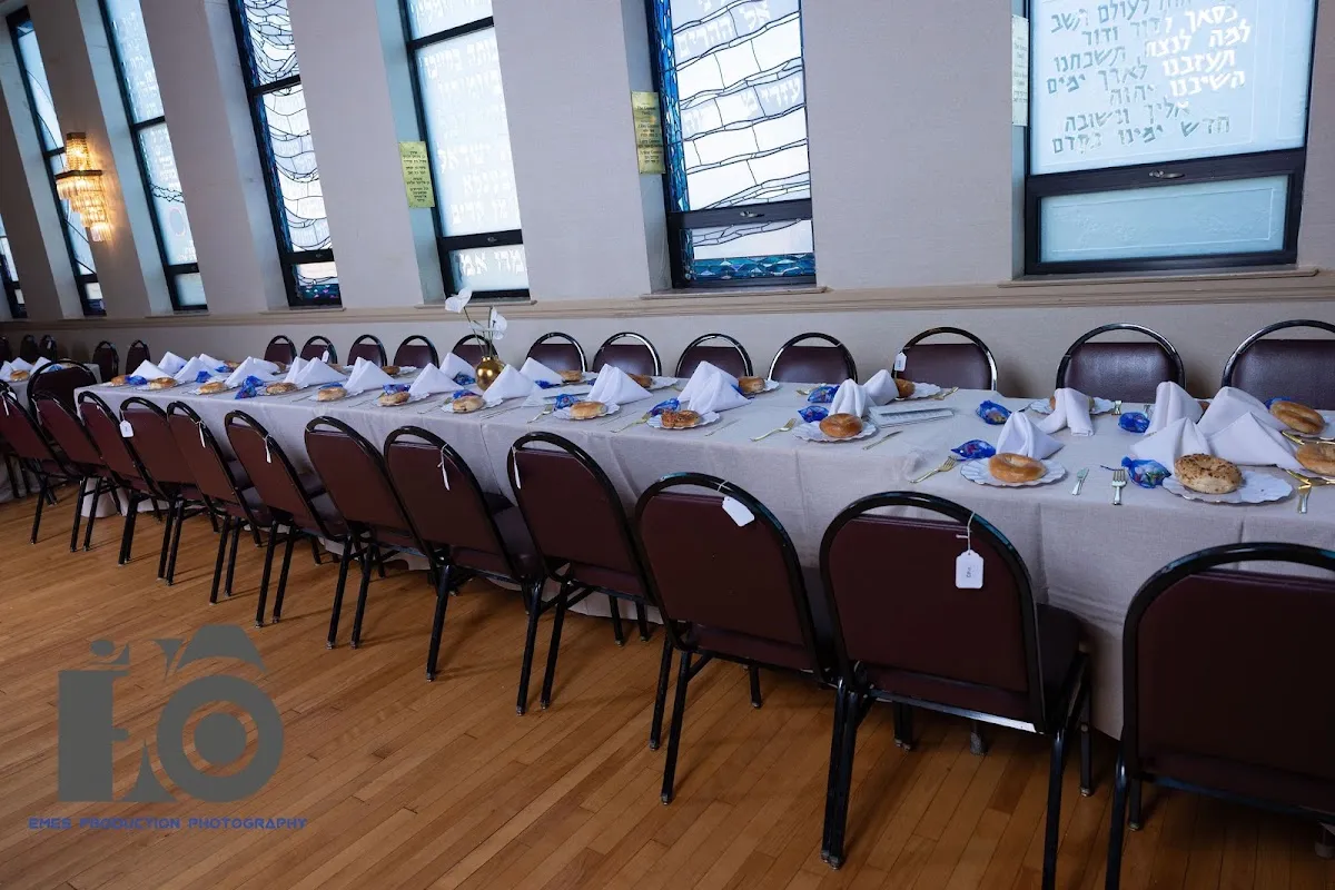 Young Israel of Hillcrest — photo 3