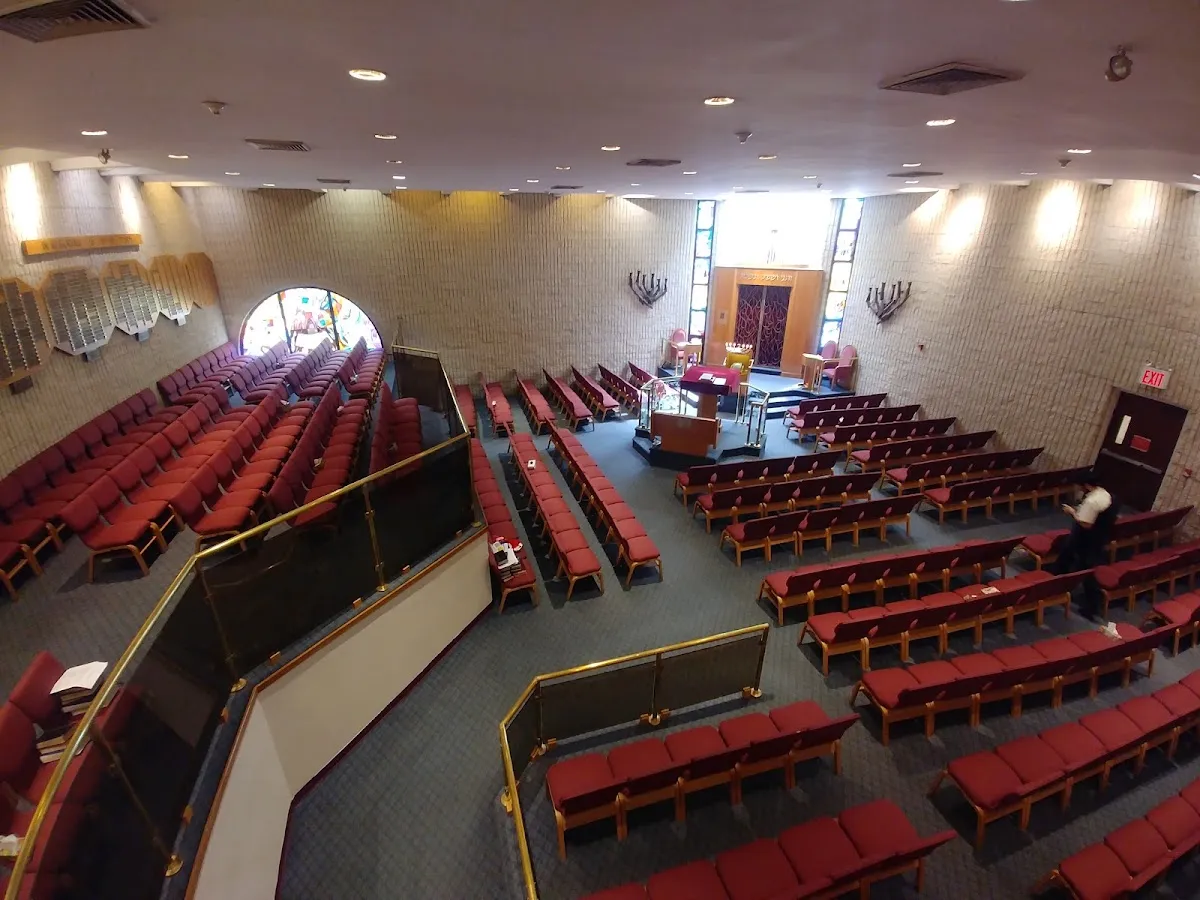 Young Israel of Jamaica Estates — photo 6