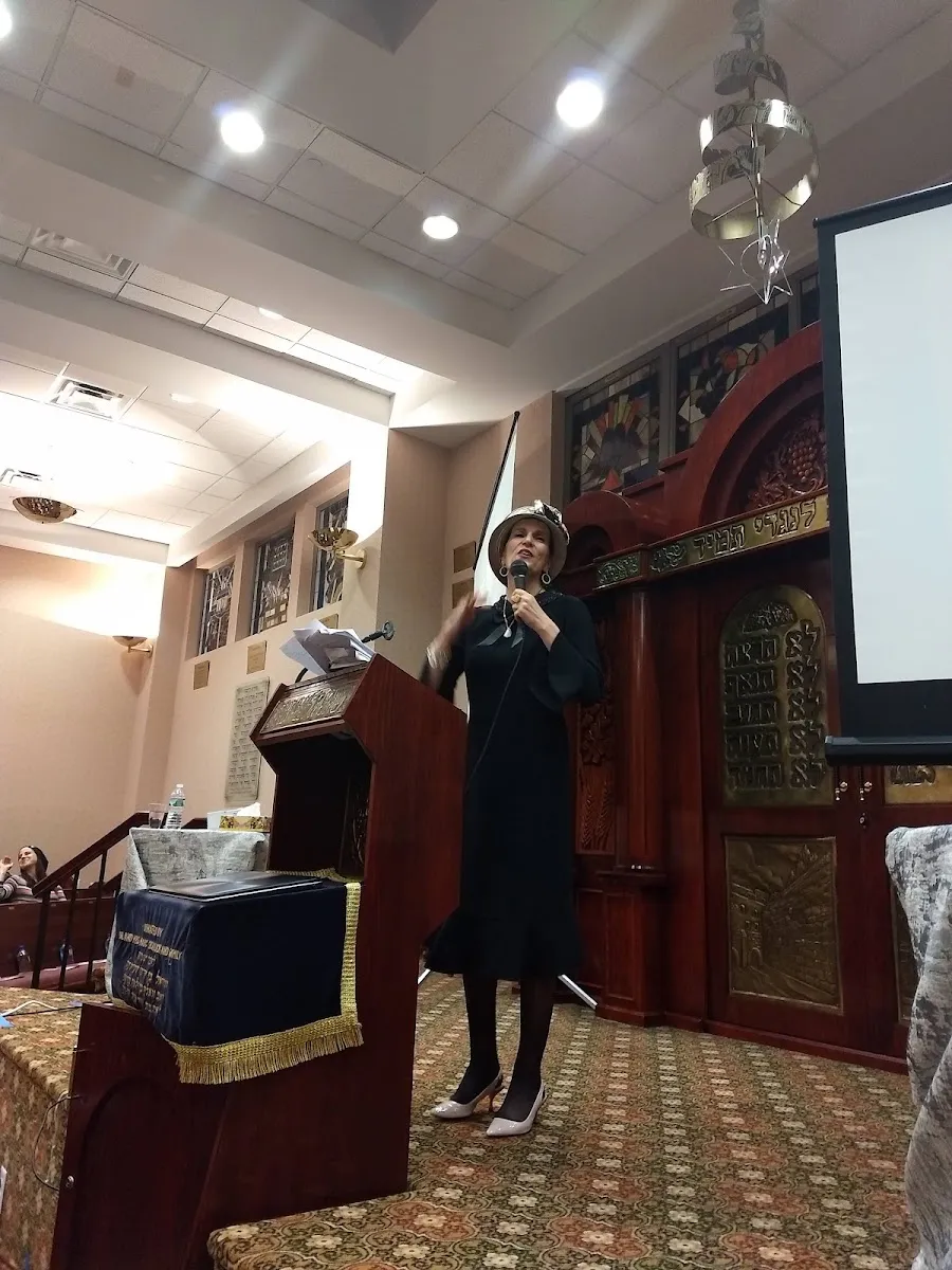 Young Israel of Lawrence-Cedarhurst — photo 5
