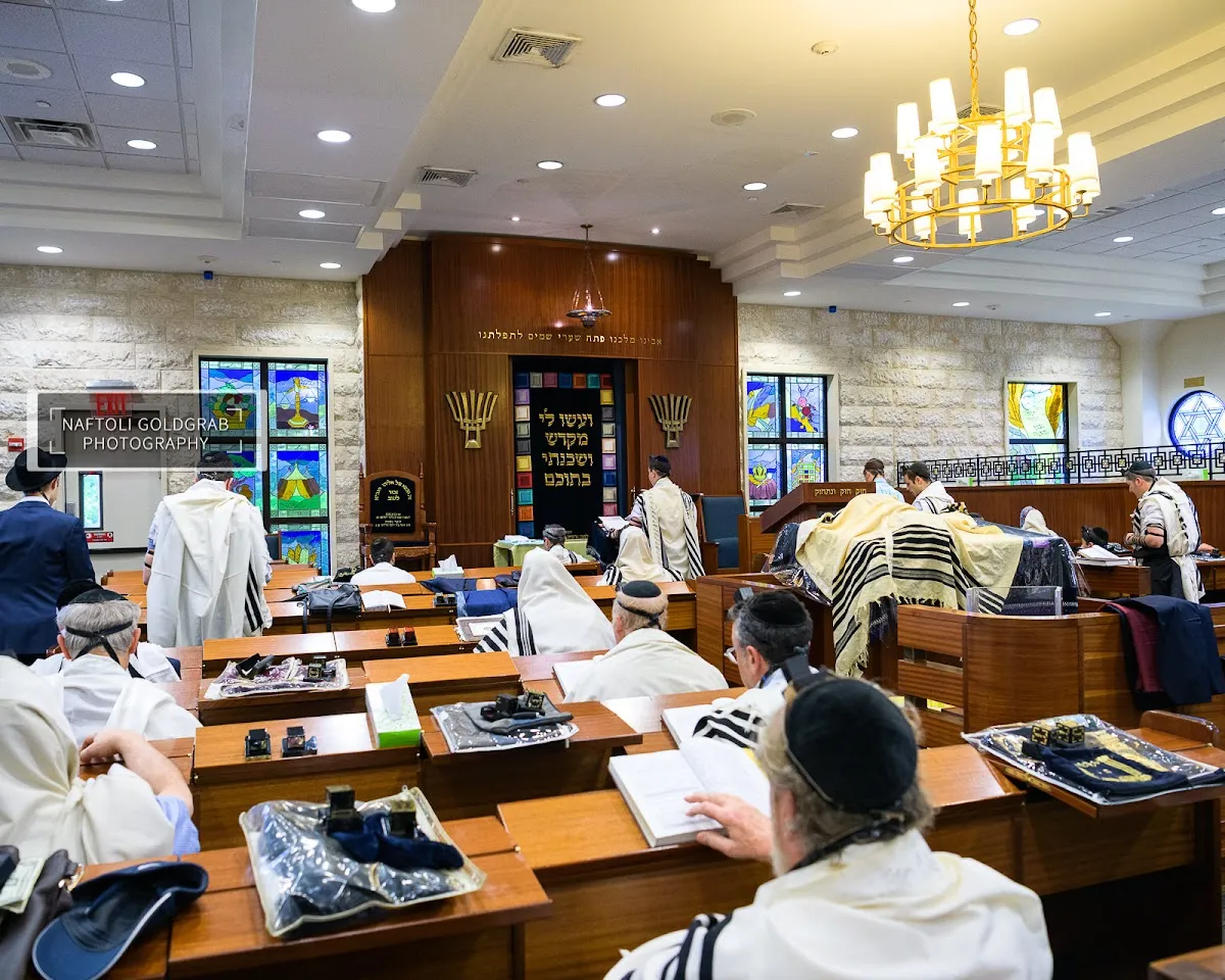 Young Israel of Lawrence-Cedarhurst — photo 10