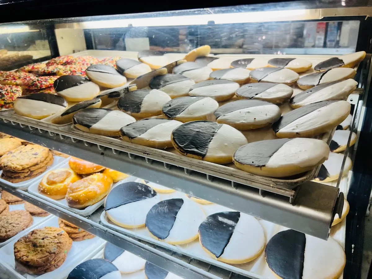 Zaro's Family Bakery (Grand Central) — photo 6