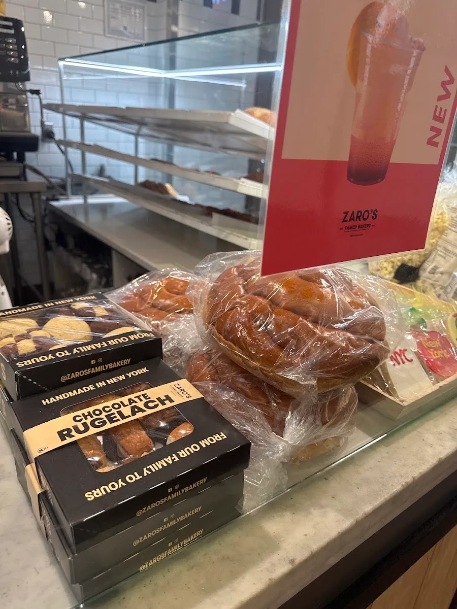 Zaro's Family Bakery (Penn Station) — photo 3