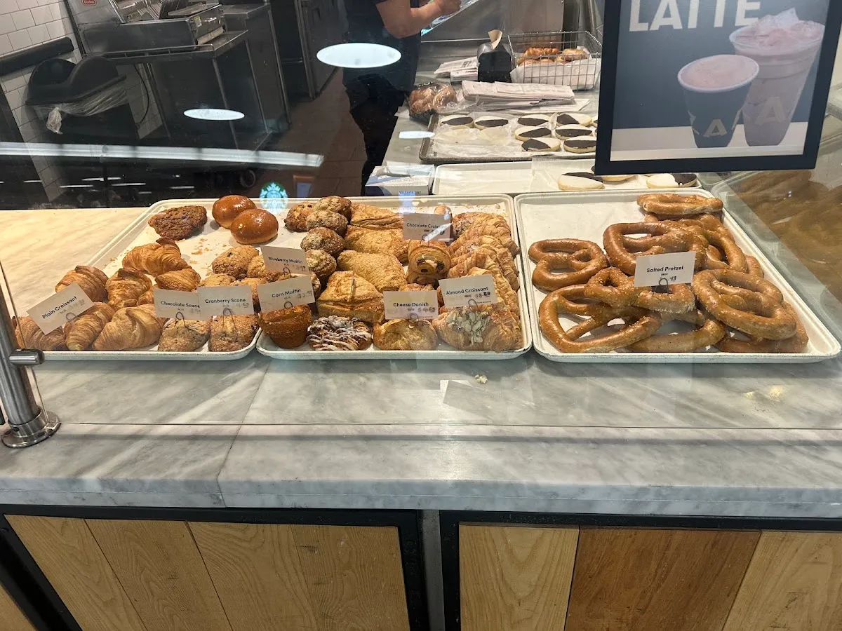 Zaro's Family Bakery (Penn Station) — photo 5