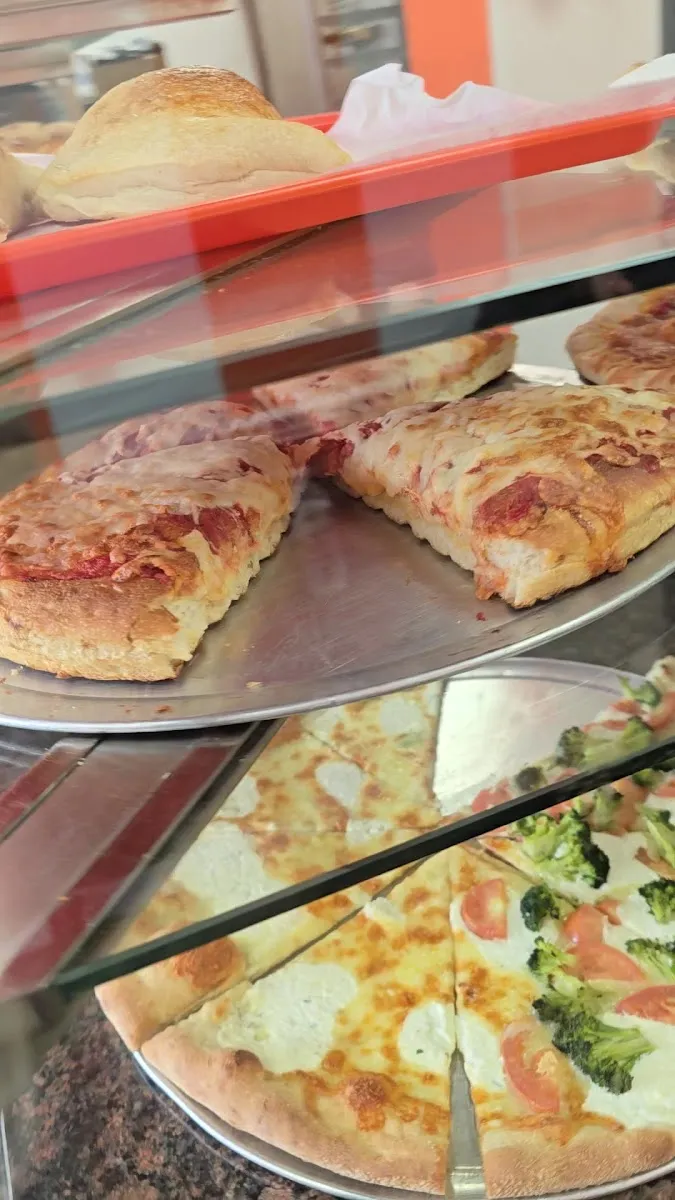 Zevy's Pizza — photo 10