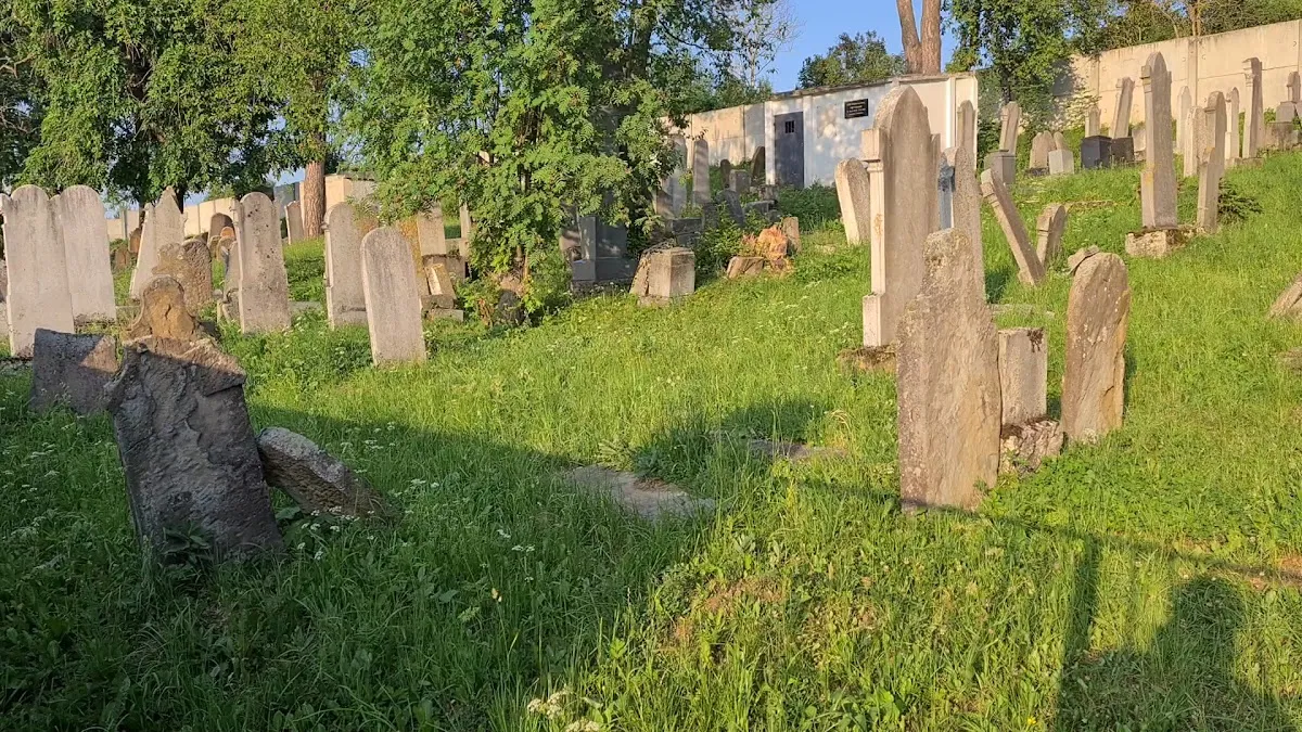 Židovský cintorín Huncovce — foto 2