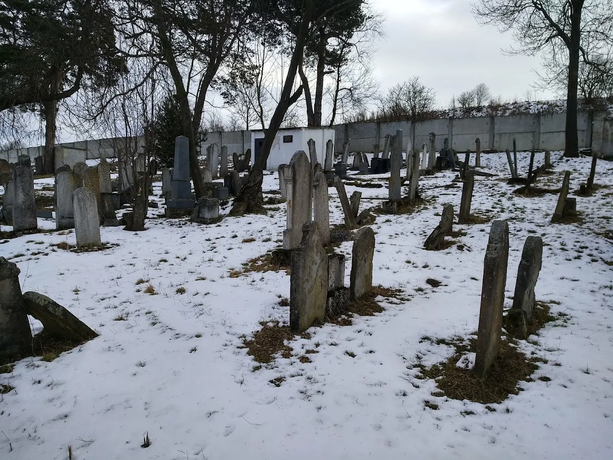 Židovský cintorín Huncovce — foto 6
