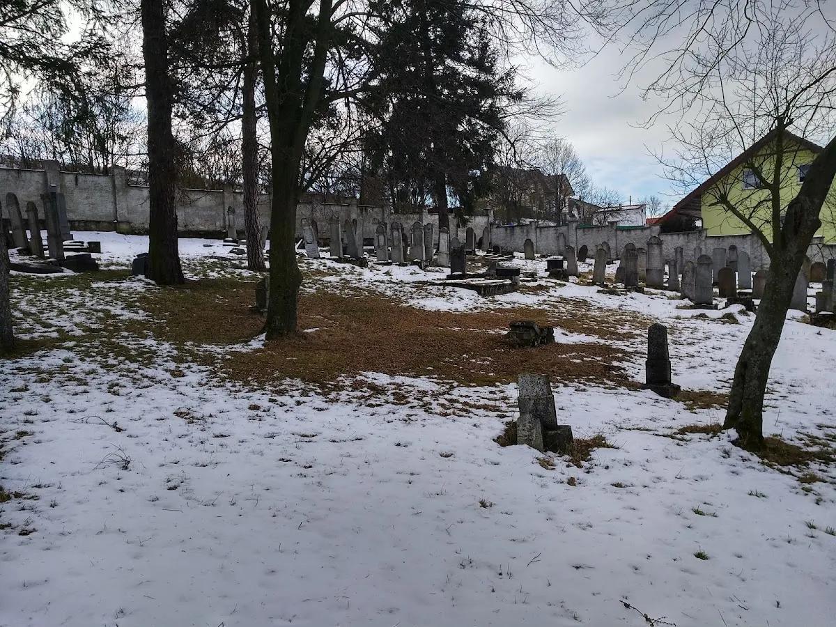 Židovský cintorín Huncovce — foto 9