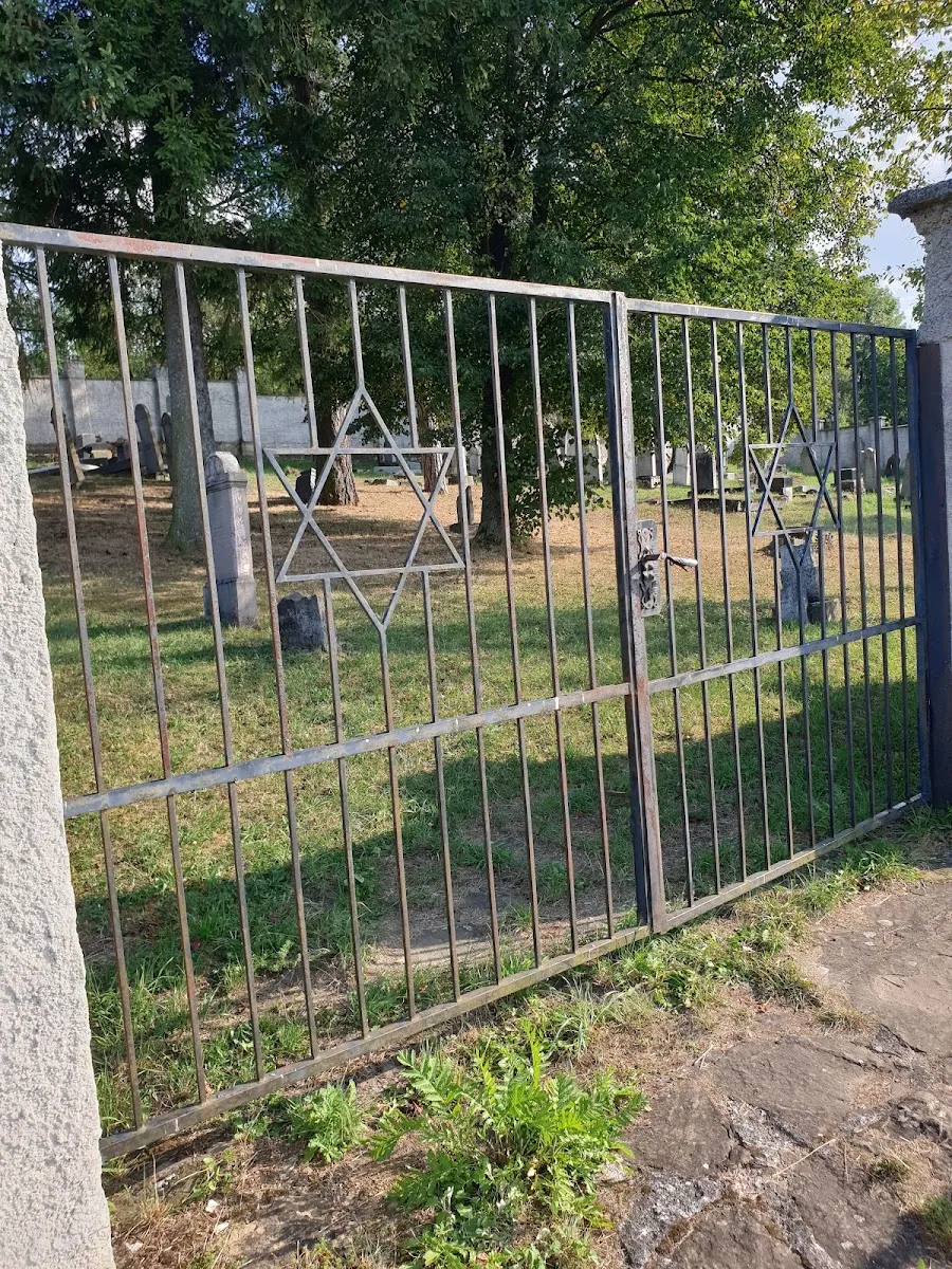 Židovský cintorín Huncovce — foto 10
