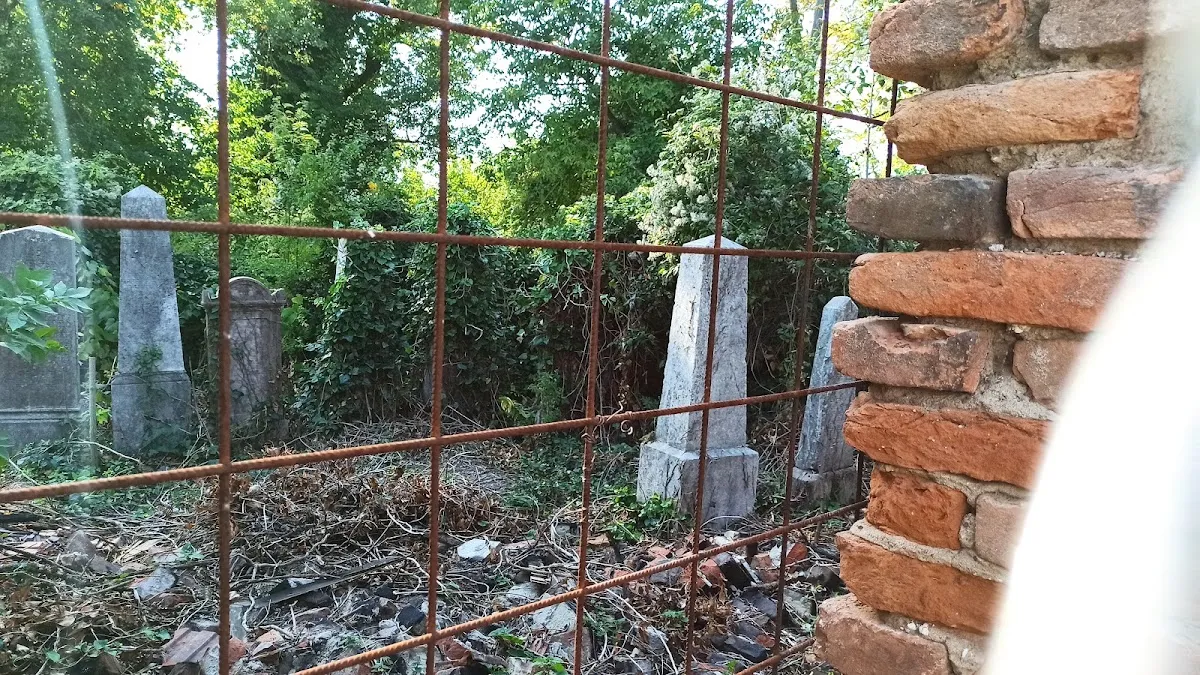 Židovský cintorín Kamenný mlyn (Trnava) — foto 5