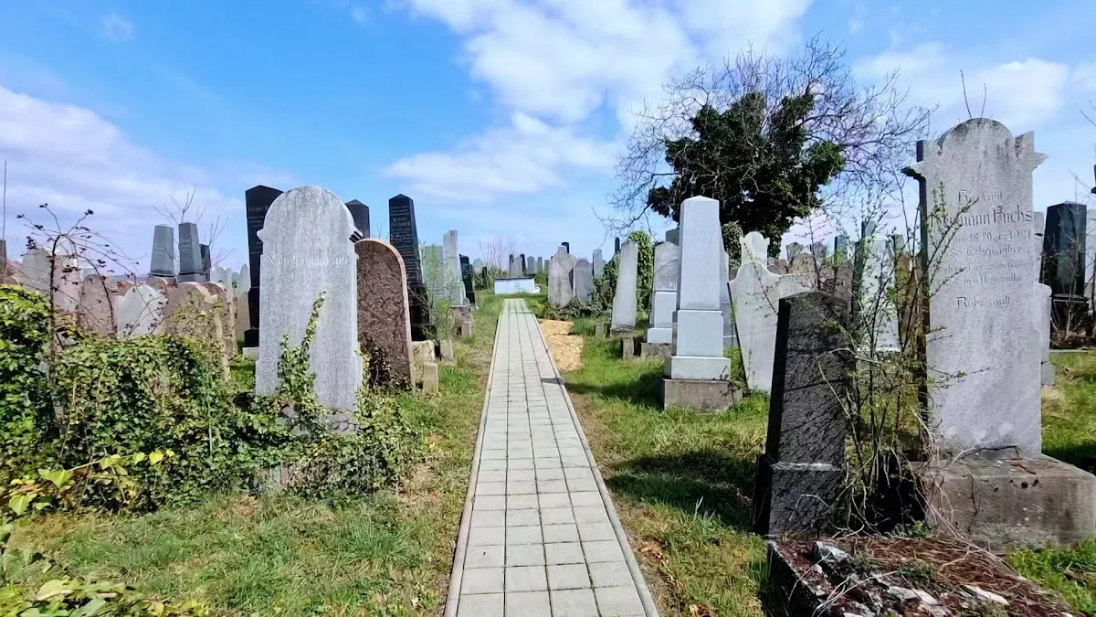 Židovský cintorín Nitra — foto 8