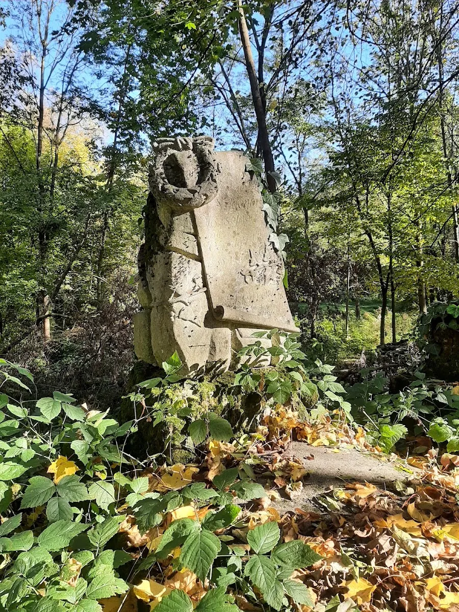 Židovský cintorín Radvaň — foto 9