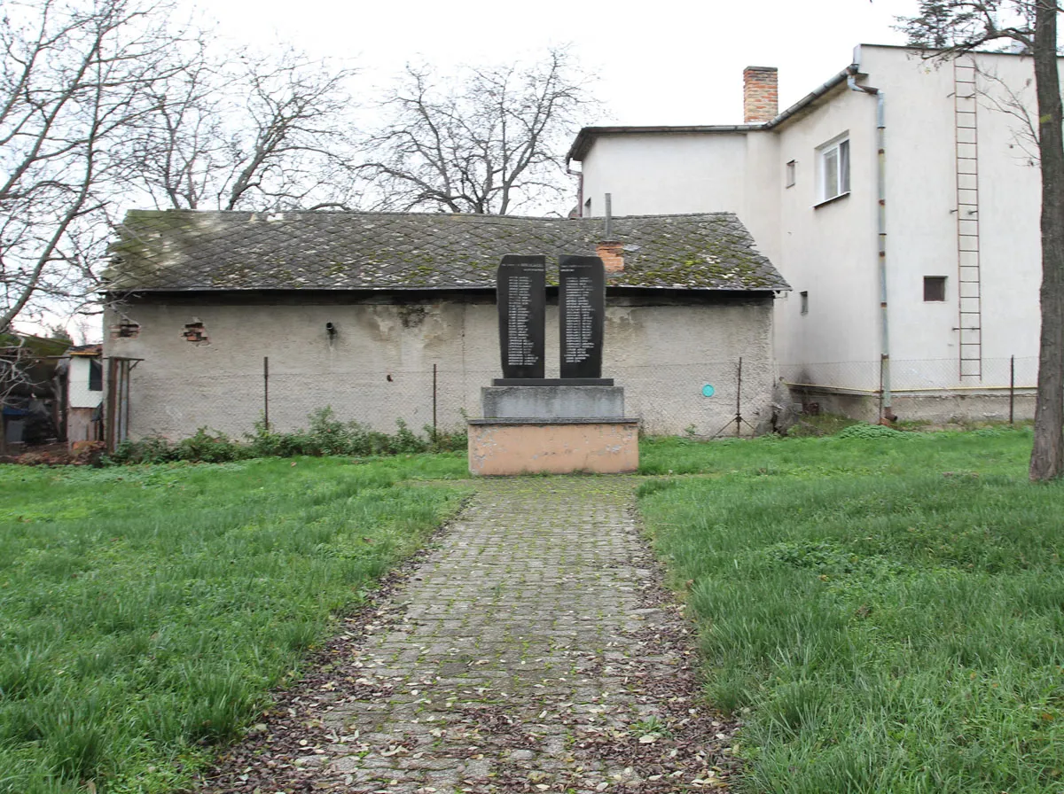 Židovský cintorín Zlatná na Ostrove — foto 7
