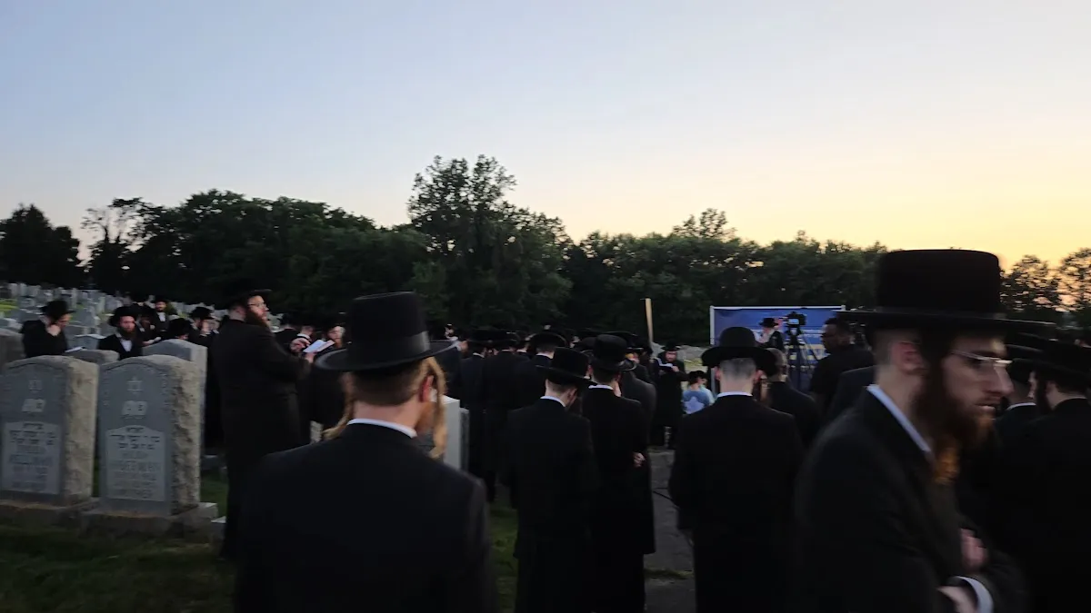 Zion of Rabbi Michoel Elizer Forshlager רבי מיכאל אליעזר פארשלעגער — foto 2