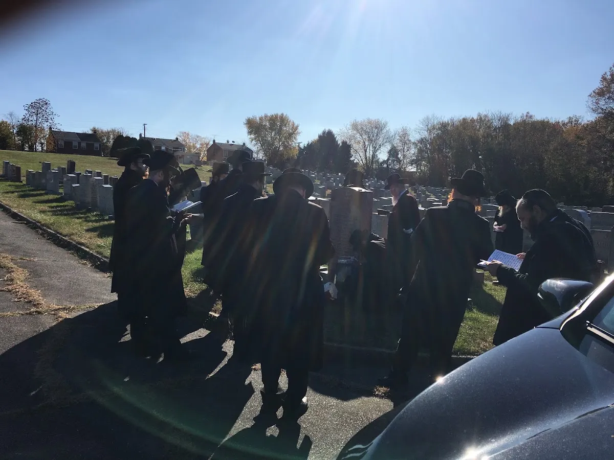 Zion of Rabbi Michoel Elizer Forshlager רבי מיכאל אליעזר פארשלעגער — foto 6